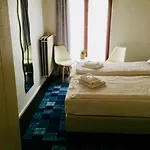 José Hotel 2*