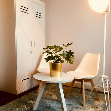 José Hotel 2*