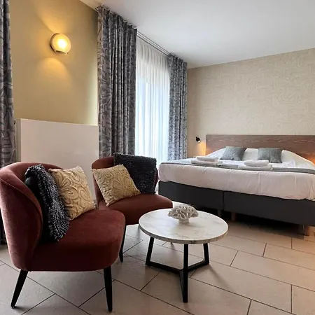 Jose Hotell 2*